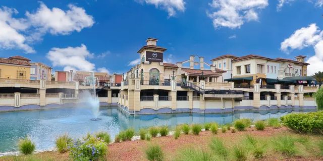 Dr. Phillips luxury homes