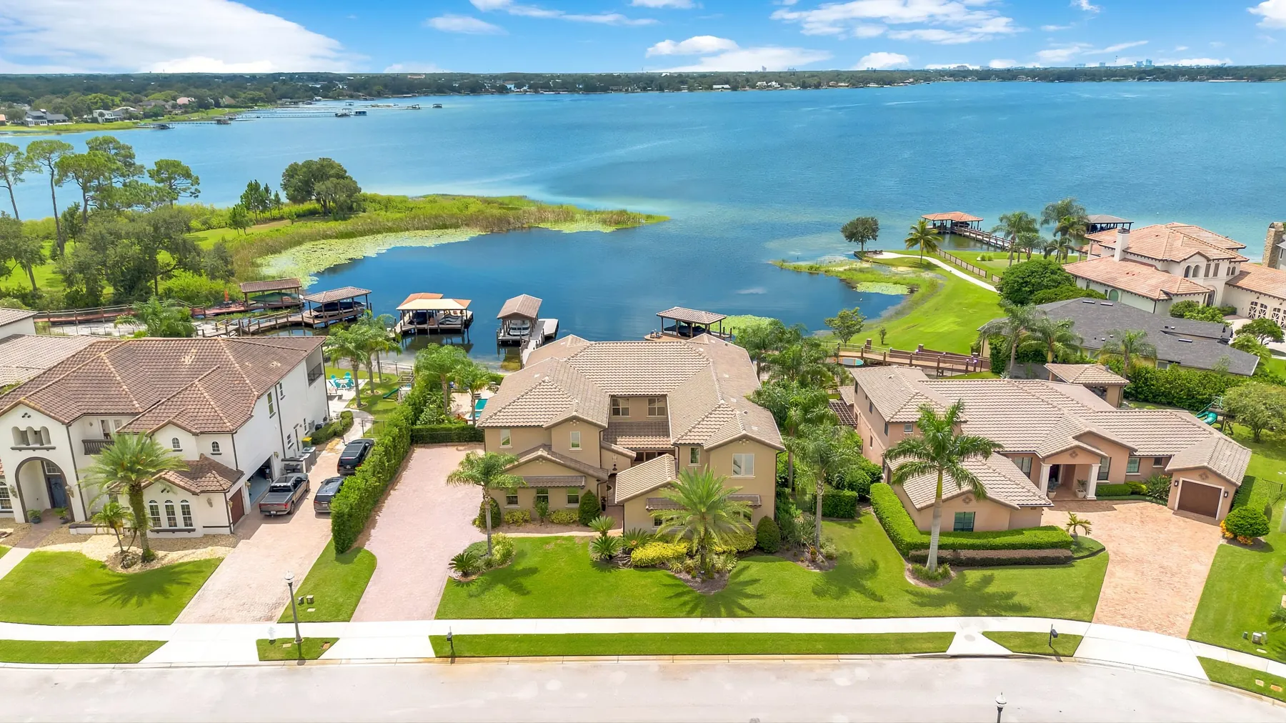 Orlando lakefront homes for sale in Baldwin Park